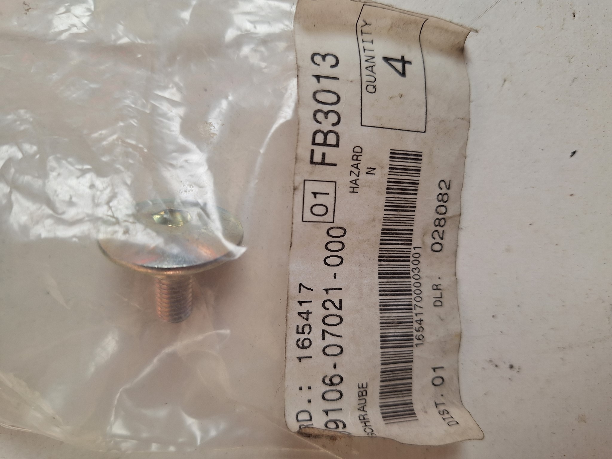 Picture of SUZUKI  SCHRAUBE  09106-07021